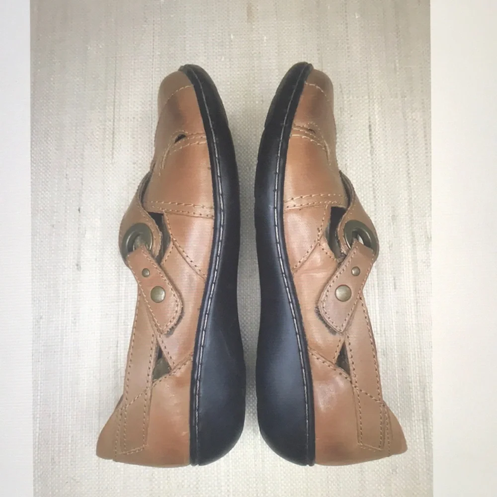 Clarks classic mary